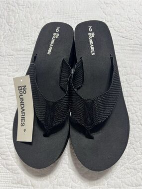 No Boundaries Women Sandals 9 Black Comfort Platform 3” Wedge Heel Flip Flop